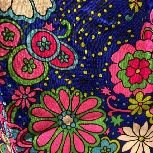 Groovy 60’s Floral Dress - Picture 5 of 9